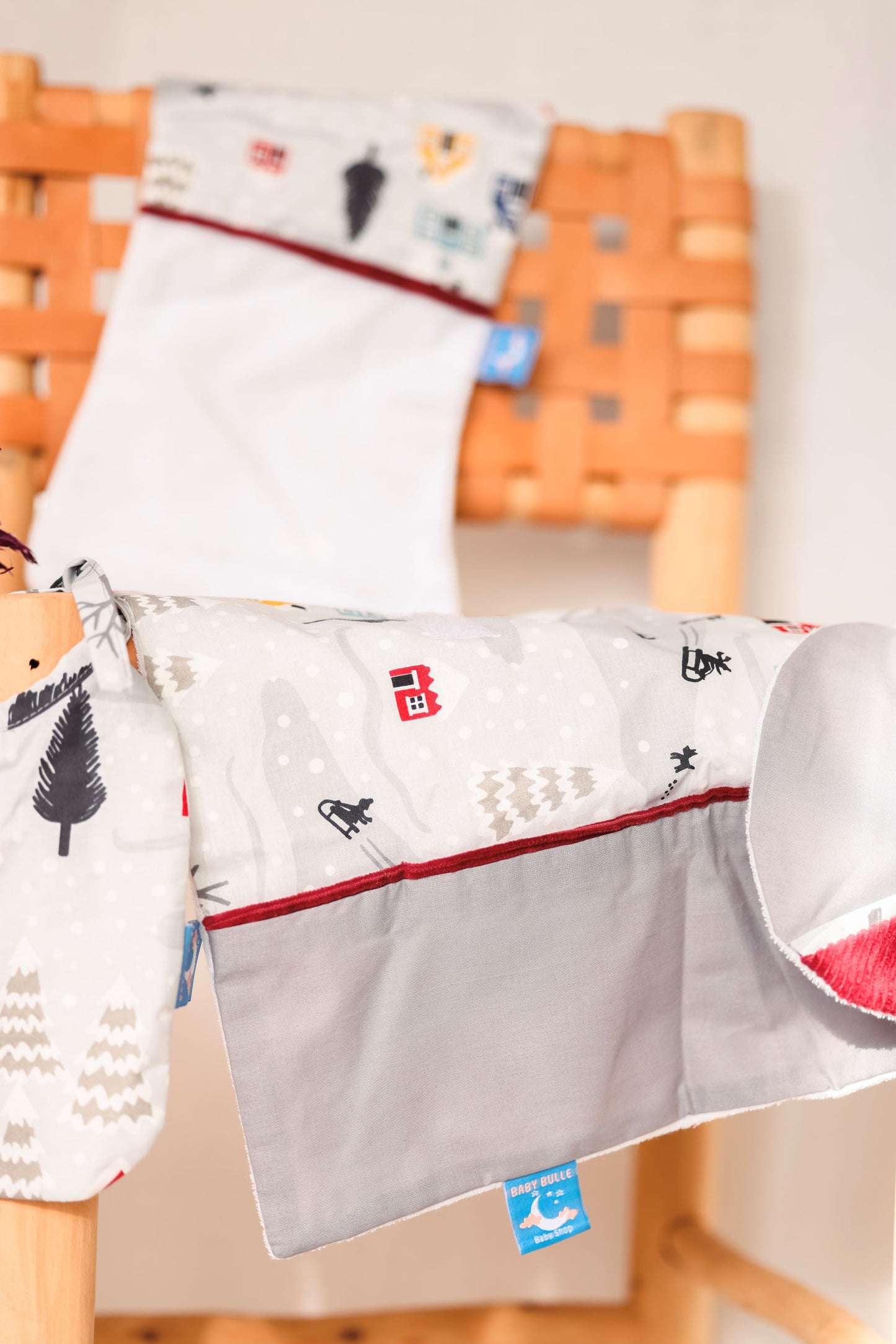 Pack naissance: Tapis à langer , protège épaule et bavoir