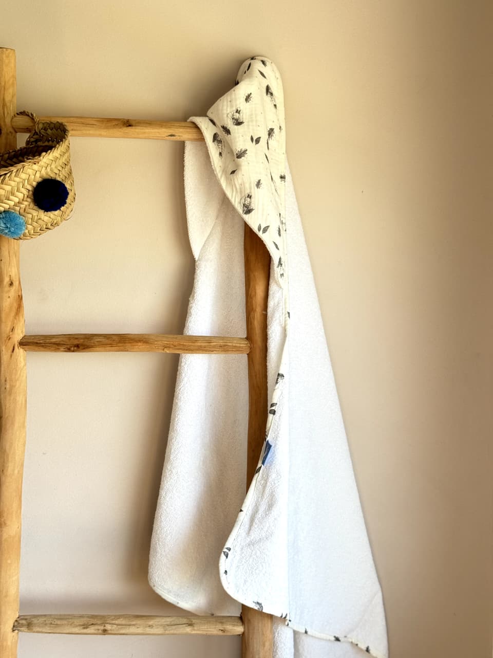 Cape de Bain & Gant - feuille blanche